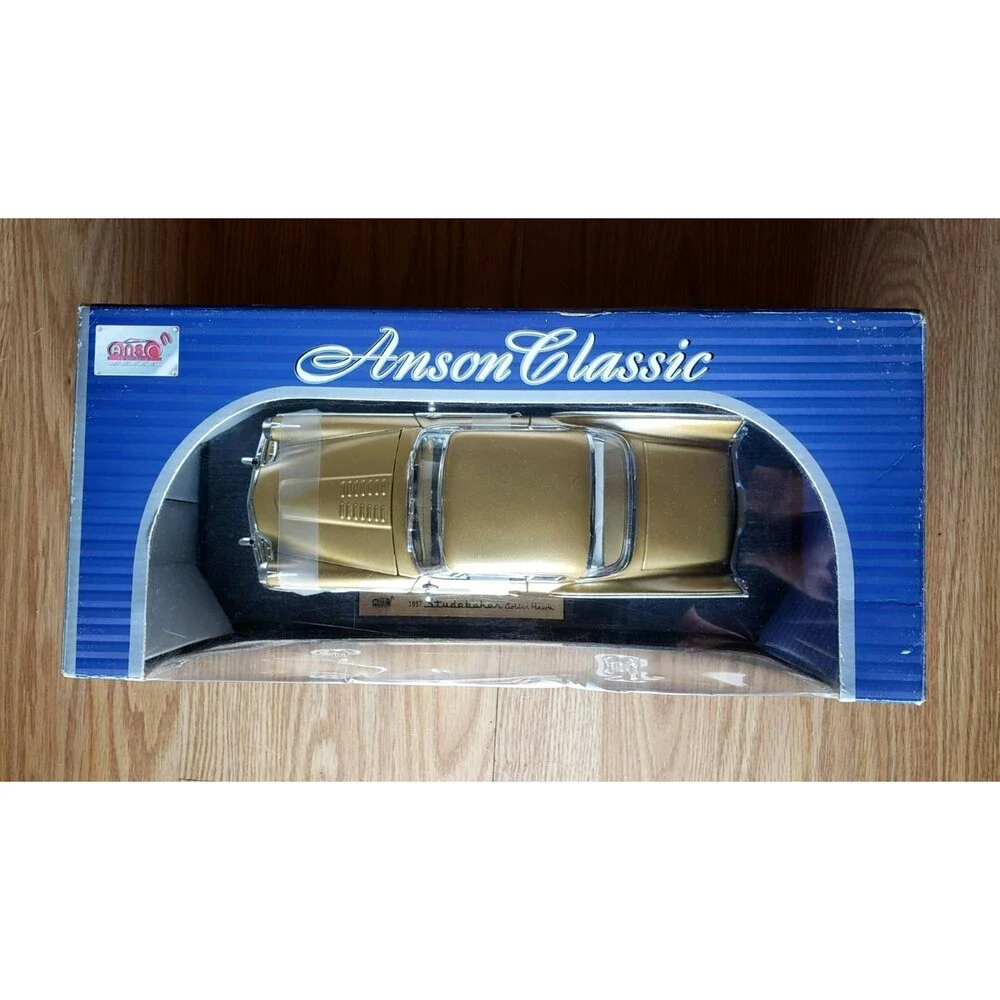 Anson Classic - 1957 STUDEBAKER GOLDEN HAWK 1:18 TIARA GOLD METALLIC White Walls